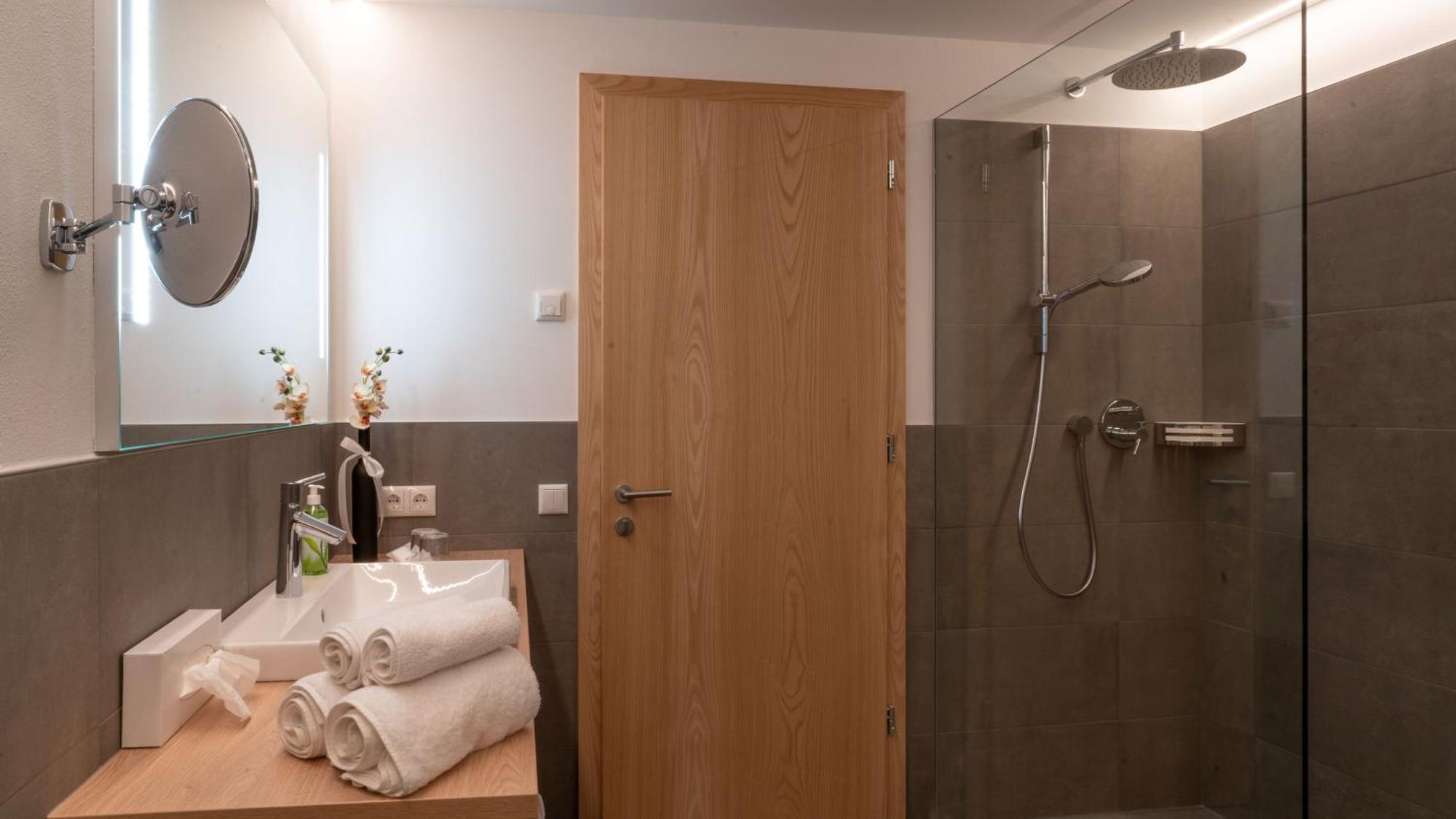 שנה Dornsberg Panoramic Apartments מראה חיצוני תמונה